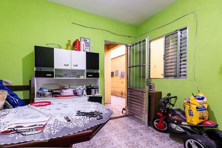 Casa à venda com 120m², 3 quartos e 2 vagas Casa à venda com 120m², 3 quartos e 2 vagasQuarto de serviço