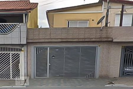 Casa à venda com 120m², 3 quartos e 2 vagas Casa à venda com 120m², 3 quartos e 2 vagasFachada