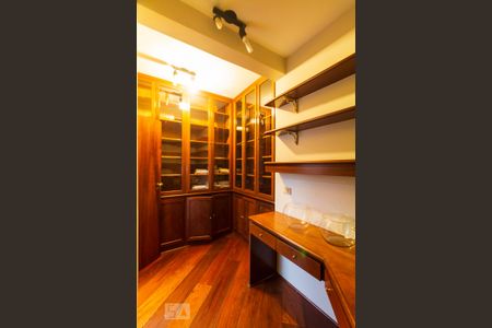 Apartamento à venda com 514m², 3 quartos e 5 vagasQuarto de Serviço - Cobertura