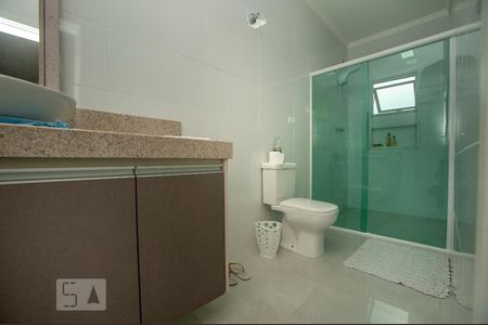 Banheiro da Suíte 1 de apartamento para alugar com 2 quartos, 100m² em Capão da Imbuia, São José dos Pinhais