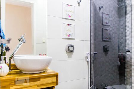 Apartamento à venda com 93m², 2 quartos e 1 vagaBanheiro Social