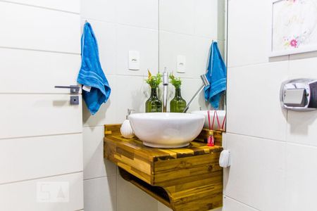 Apartamento à venda com 93m², 2 quartos e 1 vagaBanheiro Social