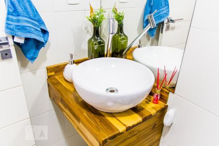 Apartamento à venda com 93m², 2 quartos e 1 vagaBanheiro Social