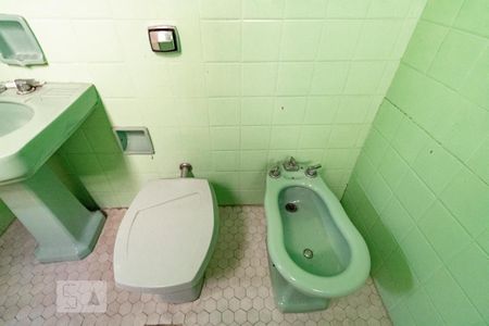 Casa para alugar com 253m², 8 quartos e 1 vagaBanheiro 2