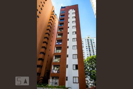 Apartamento para alugar com 62m², 2 quartos e 1 vaga Apartamento para alugar com 62m², 2 quartos e 1 vagaFachada
