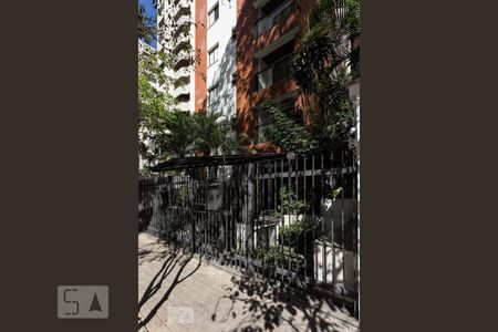 Apartamento para alugar com 62m², 2 quartos e 1 vaga Apartamento para alugar com 62m², 2 quartos e 1 vagaFachada