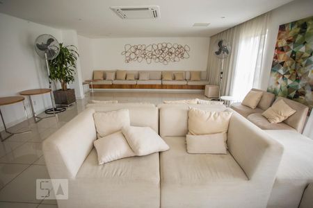 Apartamento à venda com 49m², 1 quarto e 1 vaga Apartamento à venda com 49m², 1 quarto e 1 vagaÁrea comum - Salão de festas