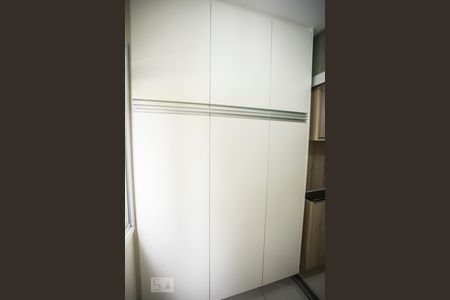Apartamento à venda com 49m², 1 quarto e 1 vaga Apartamento à venda com 49m², 1 quarto e 1 vagaÁrea de Serviço - Armários