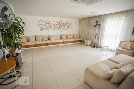Apartamento à venda com 49m², 1 quarto e 1 vaga Apartamento à venda com 49m², 1 quarto e 1 vagaÁrea comum - Salão de festas