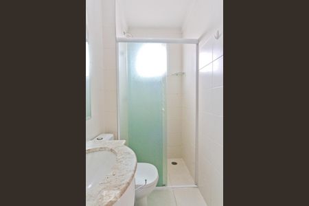 Apartamento à venda com 62m², 2 quartos e 2 vagas Apartamento à venda com 62m², 2 quartos e 2 vagasBanheiro da Suíte 2