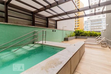 Studio à venda com 44m², 1 quarto e sem vagaPiscina