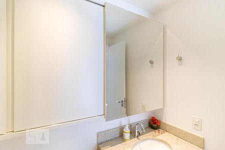 Studio à venda com 44m², 1 quarto e sem vagaBanheiro - Espelho