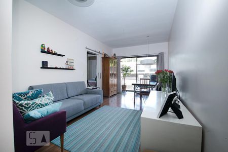 Sala de Apartamento com 2 quartos, 70m² Vila Romana