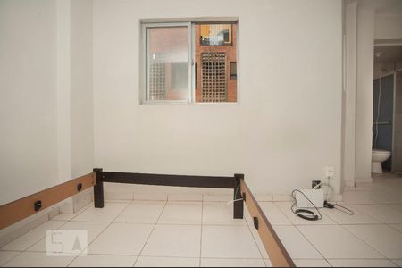Sala/Quarto de apartamento para alugar com 1 quarto, 31m² em Bigorrilho, Curitiba