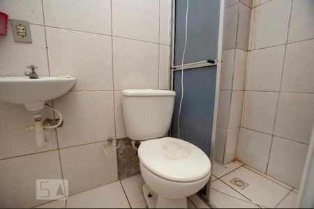 Banheiro de apartamento para alugar com 1 quarto, 31m² em Bigorrilho, Curitiba