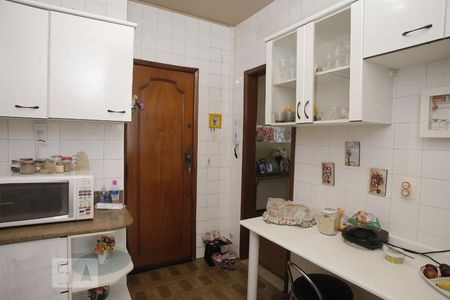 Apartamento à venda com 78m², 2 quartos e 1 vagaCozinha