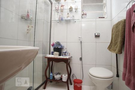 Apartamento à venda com 78m², 2 quartos e 1 vagaBanheiro da Suíte