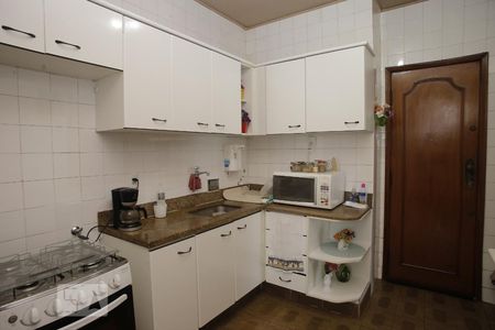 Apartamento à venda com 78m², 2 quartos e 1 vagaCozinha