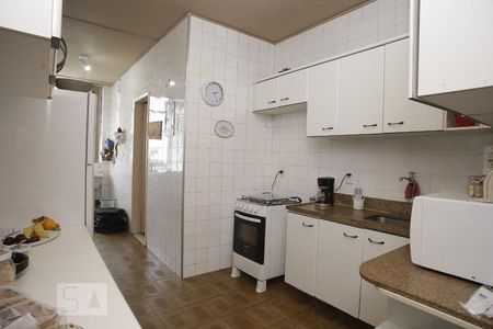 Apartamento à venda com 78m², 2 quartos e 1 vagaCozinha