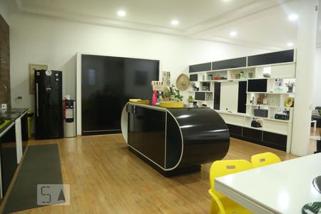 Casa à venda com 240m², 2 quartos e 5 vagasCozinha