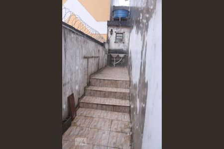 Casa à venda com 240m², 2 quartos e 5 vagasQuintal dos fundos