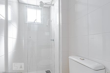 Banheiro de kitnet/studio para alugar com 1 quarto, 40m² em Alto da Glória, Curitiba