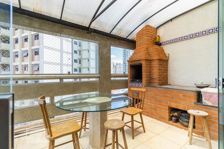 Varanda gourmet de apartamento à venda com 4 quartos, 150m² em Cambuí, Campinas
