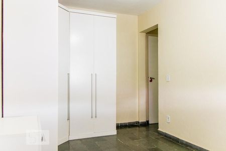 Apartamento à venda com 70m², 3 quartos e 1 vagaQuarto 2