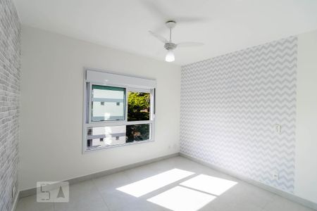 Studio para alugar com 35m², 1 quarto e sem vaga Studio para alugar com 35m², 1 quarto e sem vagaSala/Quarto
