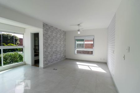 Studio para alugar com 35m², 1 quarto e sem vaga Studio para alugar com 35m², 1 quarto e sem vagaSala/Quarto