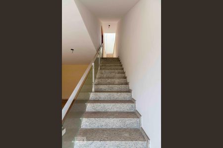 Casa à venda com 170m², 3 quartos e 3 vagasAcesso De Entrada - Garagem