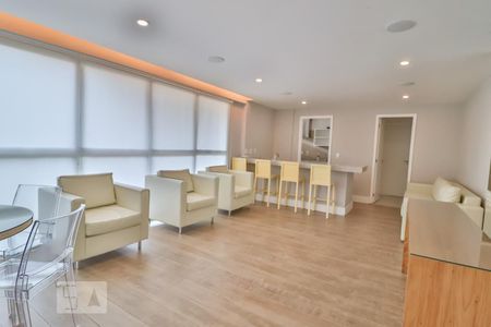 Apartamento à venda com 82m², 3 quartos e 1 vaga Apartamento à venda com 82m², 3 quartos e 1 vagaÁrea Comum