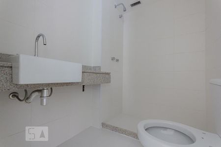 Apartamento à venda com 82m², 3 quartos e 1 vaga Apartamento à venda com 82m², 3 quartos e 1 vagaBanheiro Social
