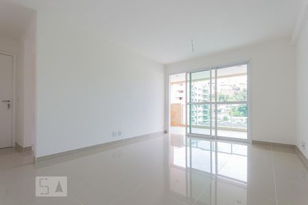 Apartamento para alugar com 82m², 3 quartos e 1 vagaSala