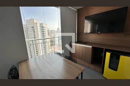 Varanda da Sala/cozinha de apartamento para alugar com 1 quarto, 38m² em Campo Belo, São Paulo