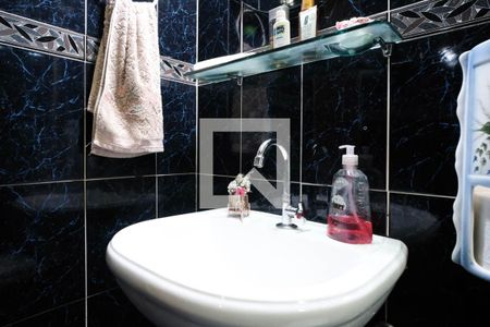 Casa à venda com 158m², 3 quartos e 2 vagasBanheiro