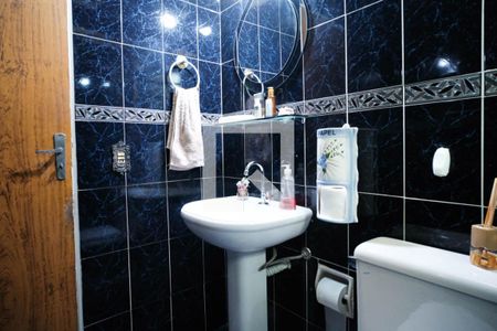 Casa à venda com 158m², 3 quartos e 2 vagasBanheiro