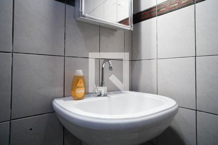 Casa à venda com 158m², 3 quartos e 2 vagasBanheiro