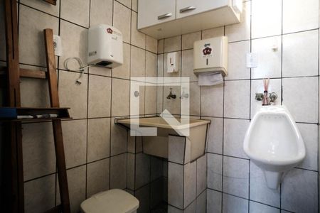 Casa à venda com 158m², 3 quartos e 2 vagasBanheiro