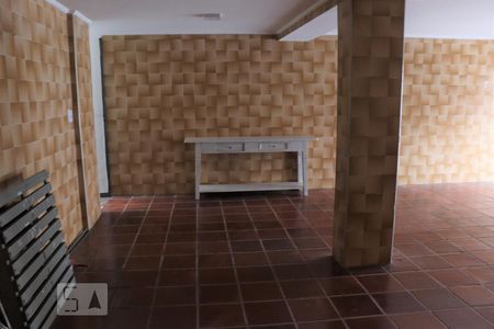Casa à venda com 298m², 4 quartos e 2 vagasQuintal