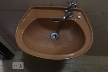 Casa à venda com 298m², 4 quartos e 2 vagasBanheiro de Serviço