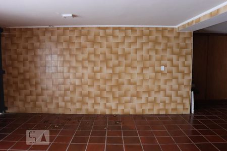 Casa à venda com 298m², 4 quartos e 2 vagasQuintal