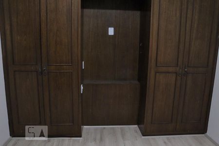 Casa à venda com 298m², 4 quartos e 2 vagasQuarto 3