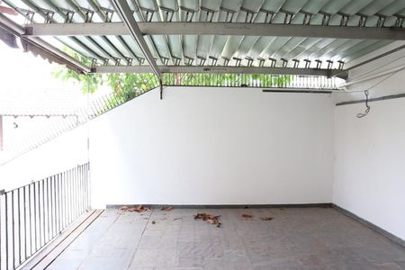 Casa à venda com 298m², 4 quartos e 2 vagasÁrea de Serviço 1