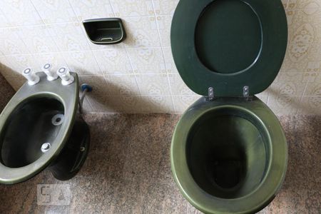 Casa à venda com 298m², 4 quartos e 2 vagasBanheiro 1