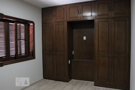 Casa à venda com 298m², 4 quartos e 2 vagasQuarto 3