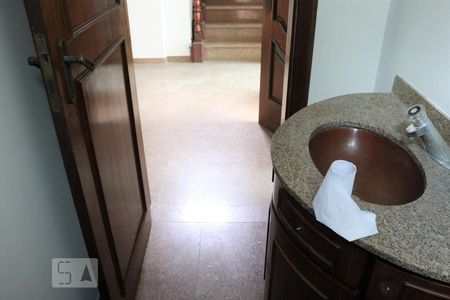Casa à venda com 298m², 4 quartos e 2 vagasBanheiro 4