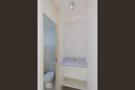 Banheiro de apartamento para alugar com 2 quartos, 50m² em Recreio dos Bandeirantes, Rio de Janeiro