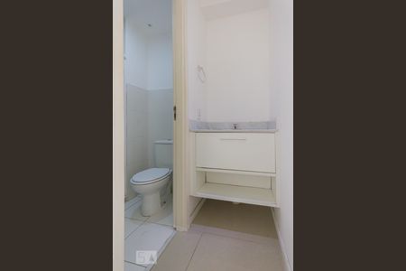 Banheiro de apartamento para alugar com 2 quartos, 50m² em Recreio dos Bandeirantes, Rio de Janeiro