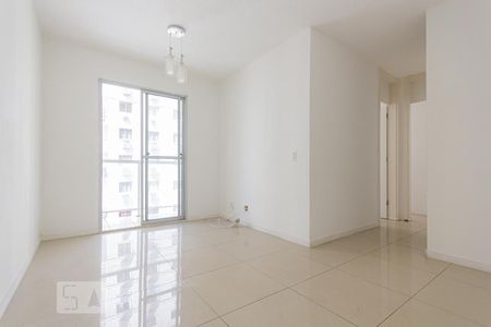 Sala de apartamento para alugar com 2 quartos, 50m² em Recreio dos Bandeirantes, Rio de Janeiro